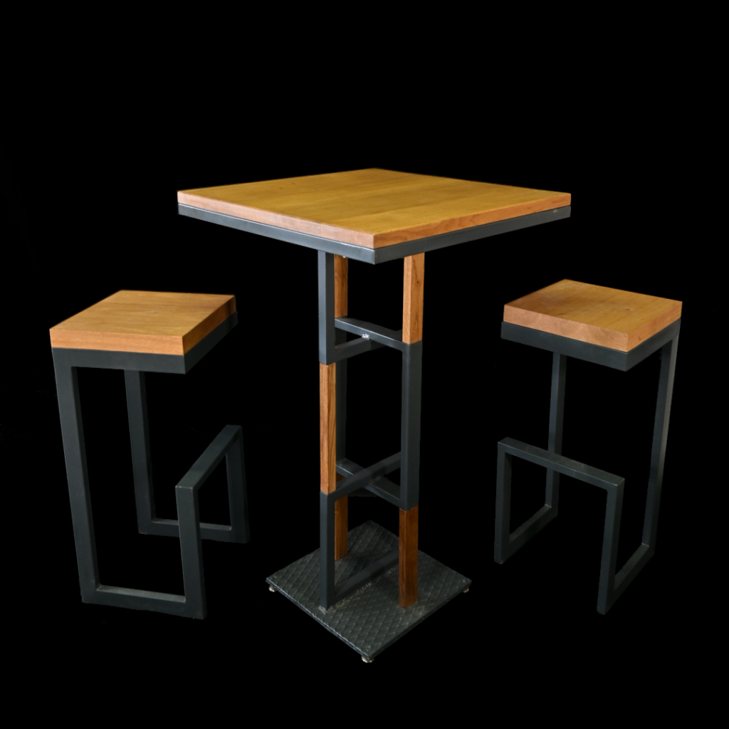 Table et chaises hautes