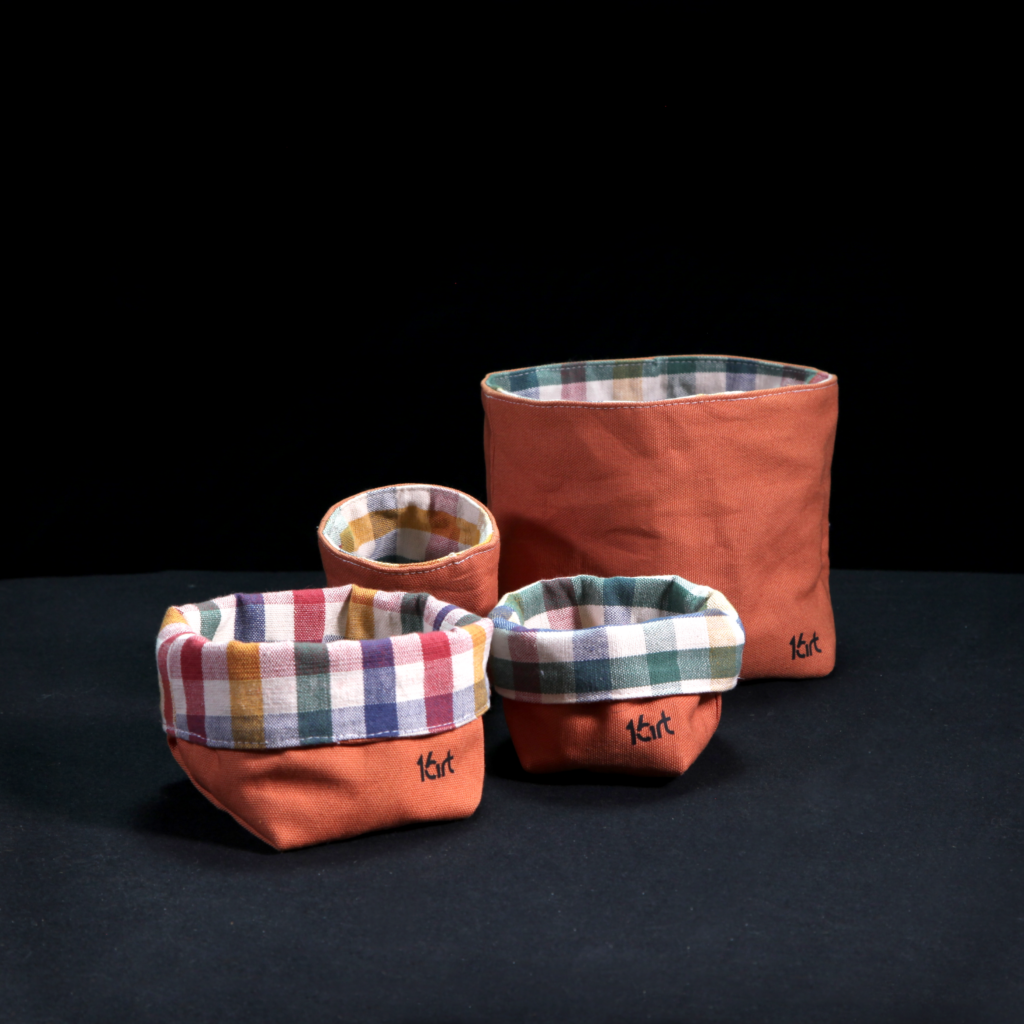 Box matriochka rouge